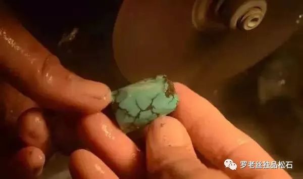 揭秘 | 让您真正了解绿松石价高的原因 且玩且珍惜吧